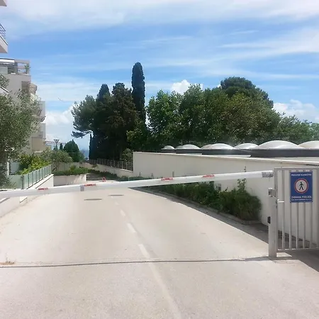 Apartment Near Reno With Private Parking *