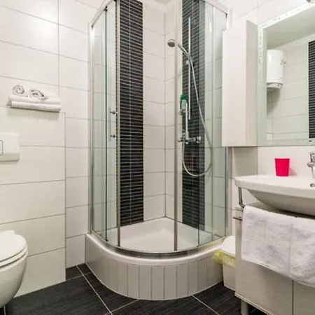 Apartman Near Reno With Private Parking *
