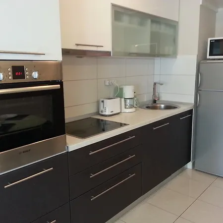 Near Reno With Private Parking Апартаменти *